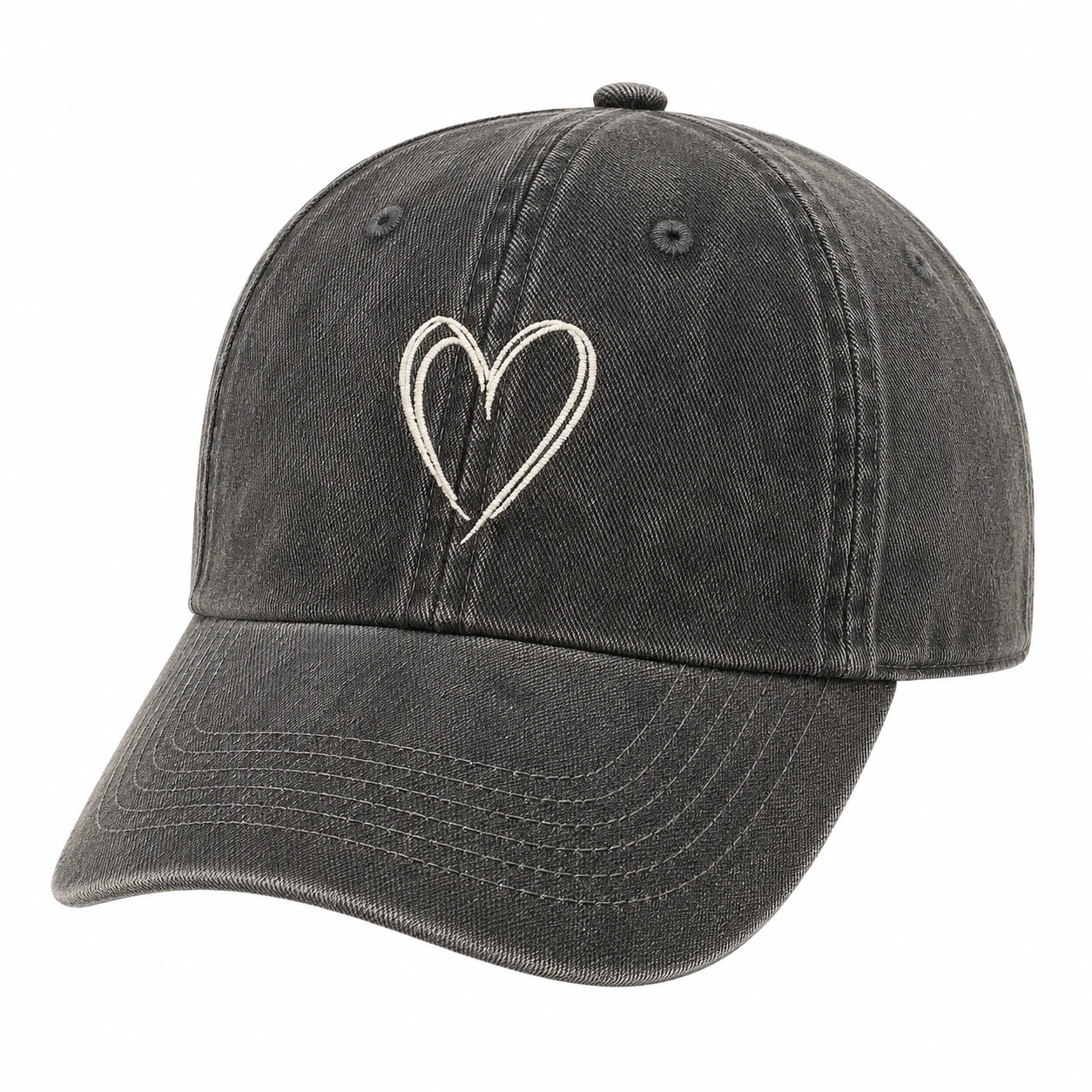 Schwarze Basecap mit Herzstickerei