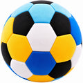 Mehrfarbiger Fußball für Freizeitspiele